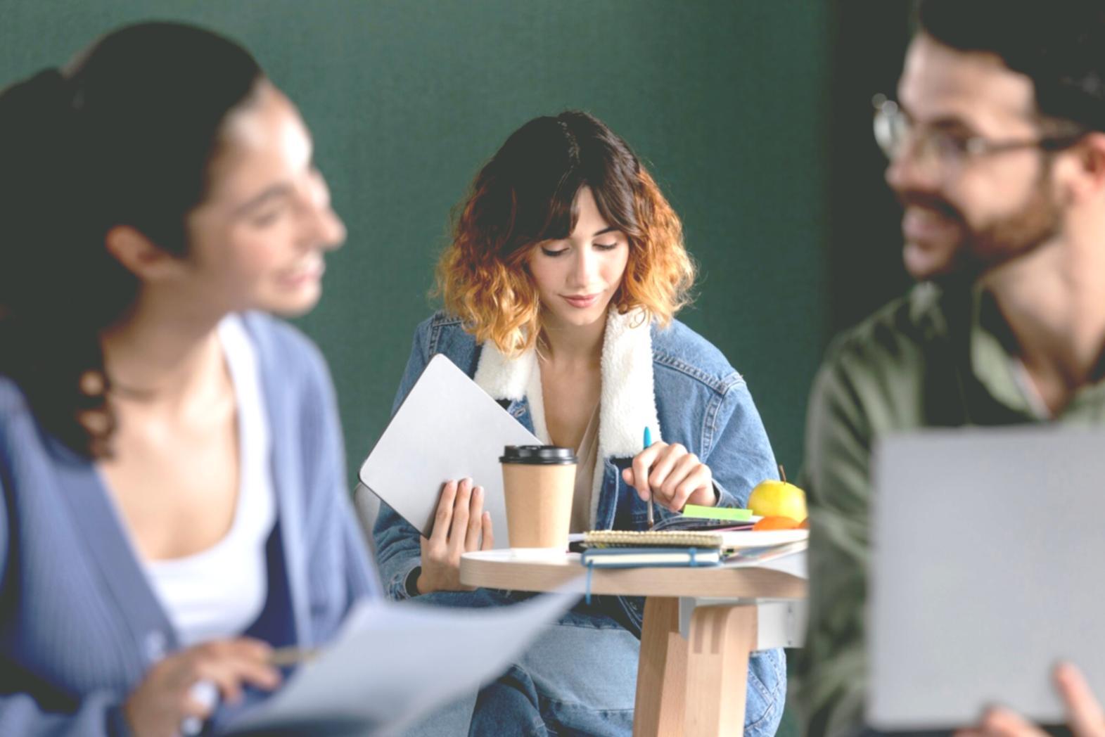 Animateur lors d'une session webinaire
